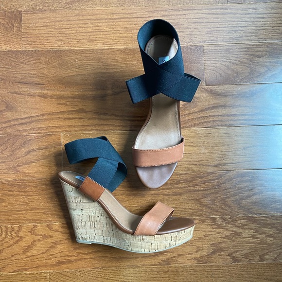 EUC Steve Madden Roperr Wedge Platform Sandal (9) - Picture 3 of 7